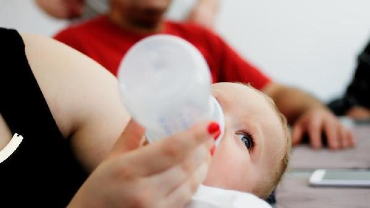 Virüs içerdiği söylenen bebek sütlerinin dünya genelinde satışı durduruldu