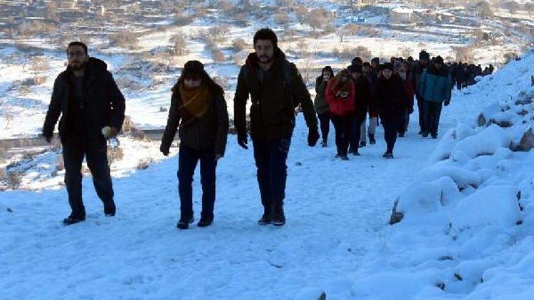 Şehit polis memuru Börklüoğlunun ölüm yıl dönümünde doğa yürüyüşü yapıldı