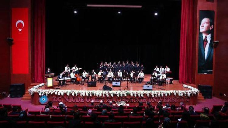 Türk Halk Aşıklarından Besteler konser etkinliğine yoğun ilgi