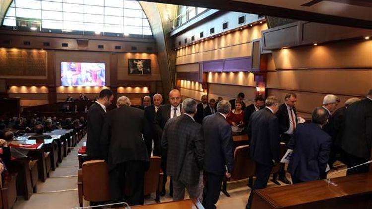 İBB Meclisi’nde Ataşehir gerginliği