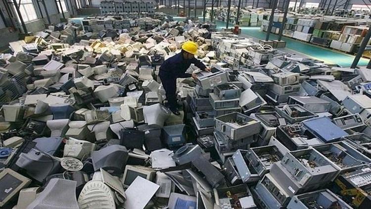Elektronik atık miktarı 44 milyon metrik tonu aştı