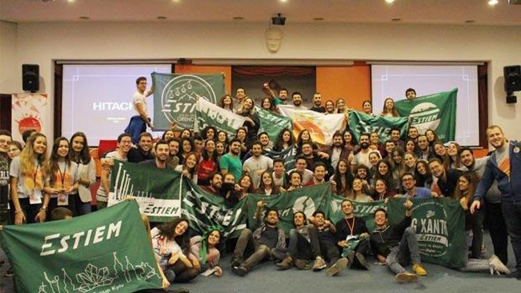 Avrupa’dan 300 üniversiteli İzmir’de buluştu