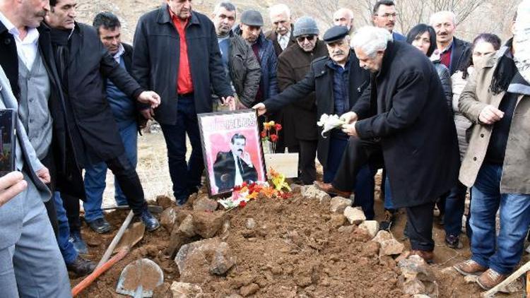 Halk ozanı Ali Kızıltuğ, son yolculuğuna uğurlandı