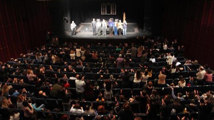 BBŞT Ankarada tiyatroseverlerden tam not aldı