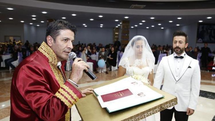 Döşemealtında 372 nikah