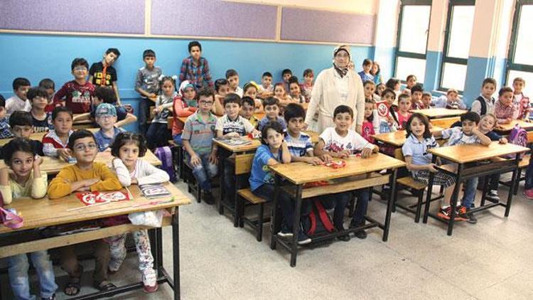 613 bin 142 Suriyeli öğrenci eğitim alıyor