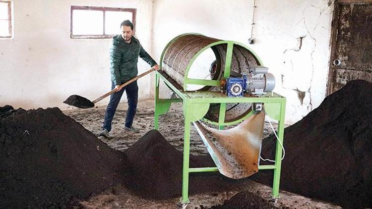 150 ton solucan gübresi üretiyor