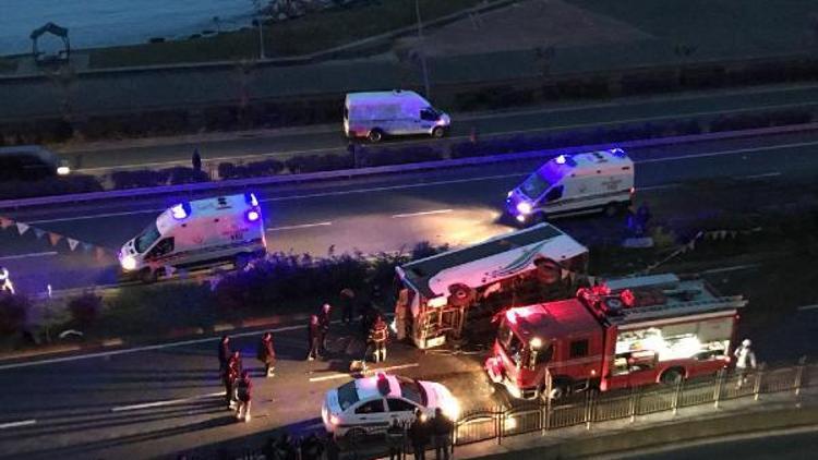 Rize’de yolcu midibüsü devrildi: 7 yaralı