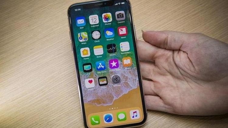 iPhone X Plus en çok Samsunga yarayacak