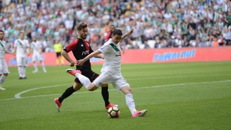 Bursaspor sahasında Gençlerbirliğine karşı üstün