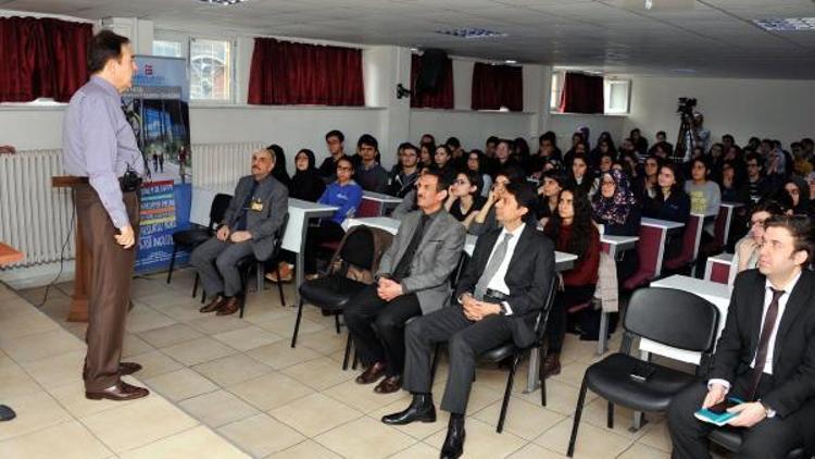 Rektör Sabuncuoğlu, lise öğrencileriyle buluştu