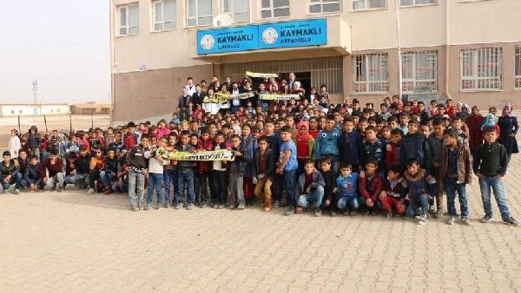 Fenerbahçelilerden Harranlı öğrencilere yardım