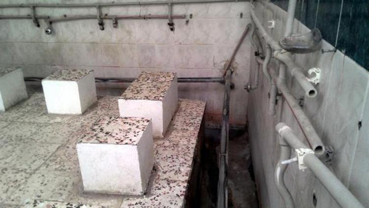 Nusaybindeki caminin abdest musluklarını çaldılar