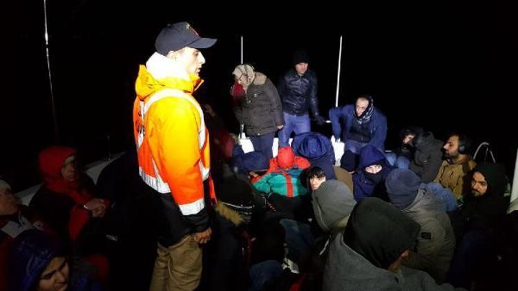 Çanakkale’de yelkenli teknede 83 kaçak yakalandı