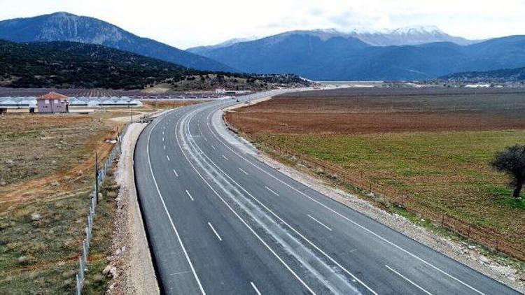 Batı Antalya duble yollarla örülüyor