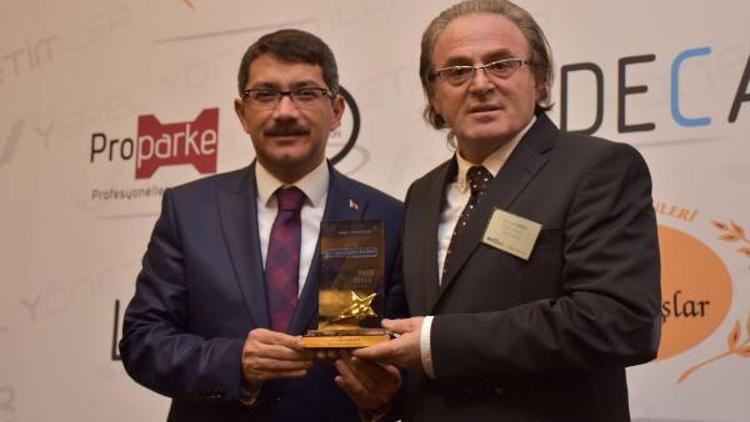 AK Partili Çelike Yılın Belediye Başkanı ödülü