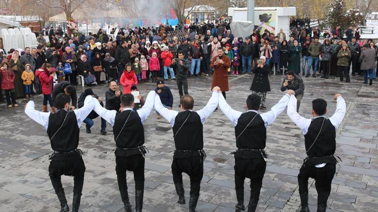 Önce hamsi sonra horon