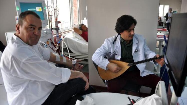 Trabzonda doktordan hastalara sazlı sözlü terapi (2)