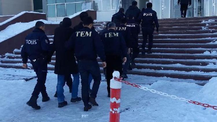 Kars merkezli FETÖ operasyonunda 11 asker tutuklandı