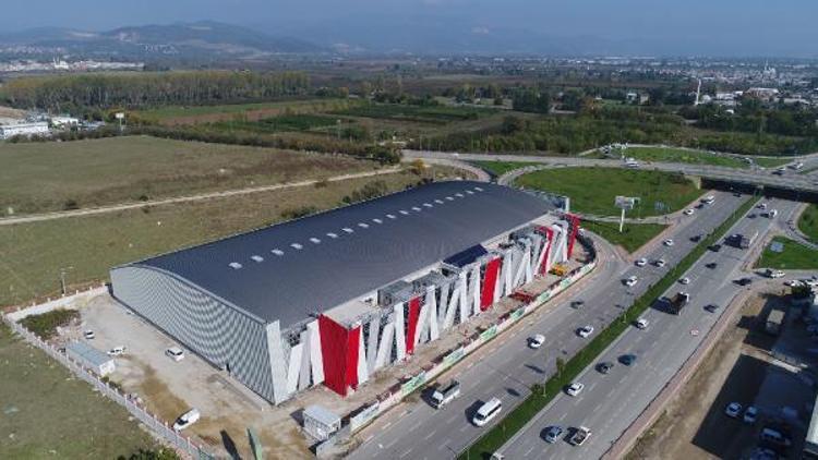 Türkiyenin en büyük atletizm salonunda sona yaklaşıldı