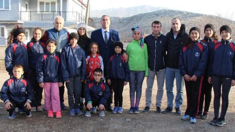 Balkan şampiyonu Yasemin Zengin, köyünde yeni sporcular yetiştiriyor