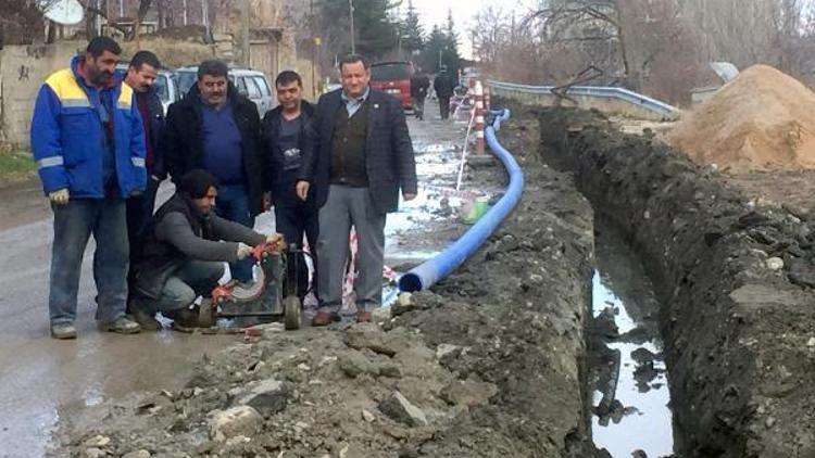 Darboğaz’da içme suyu boruları değişiyor