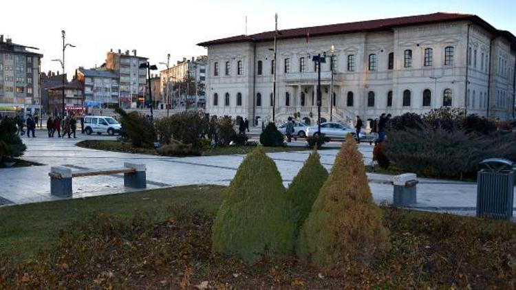 Sivasta beklenen kar yağmadı, kayak merkezinde sezon açılmadı