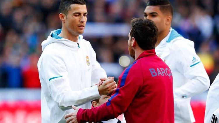 Cristiano Ronaldo: Tarihin en iyisi Messi, ödülü geri göndereceğim