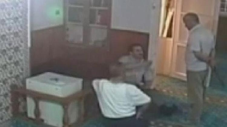 Darbe girişimi gecesi imama pala ile saldıran sanığın cezası indi