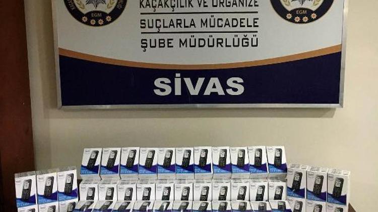 Sivasta 111 kaçak cep telefon ele geçirildi