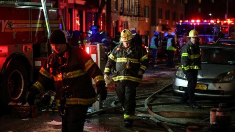 New Yorkta korkunç yangın 12 kişi öldü