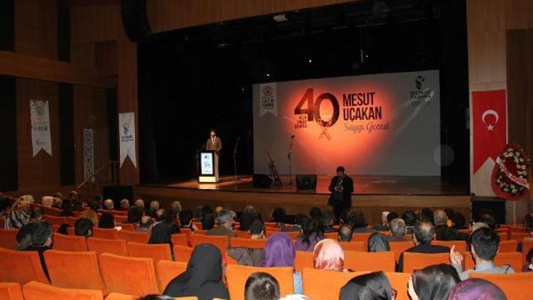 40. Sanat yılında yönetmen  Mesut Uçakana saygı gecesi düzenlendi