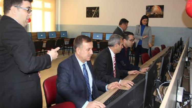 Ramazan Yaman Fen Lisesi’nde bilgisayar laboratuvarı açıldı