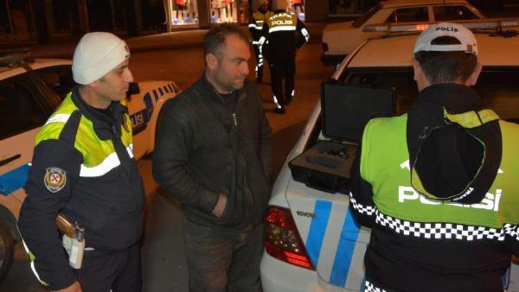 Alkollü sürücüden polise Bir daha yazmayın isteği