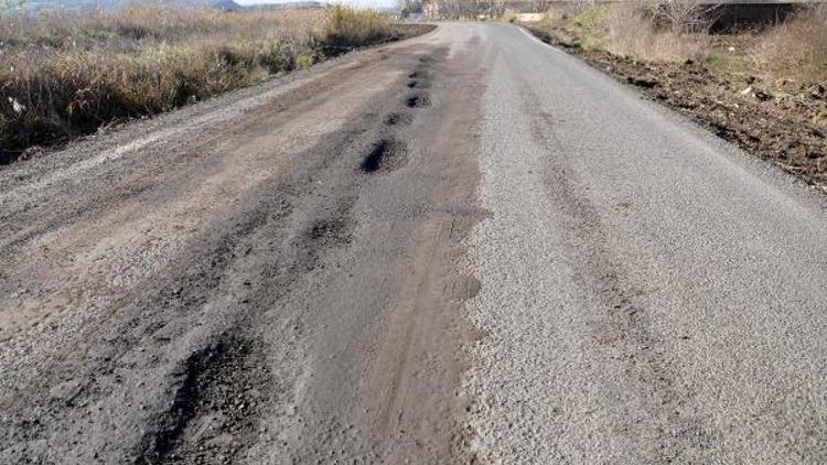 Yeni yapılan yol 15 günde bozuldu