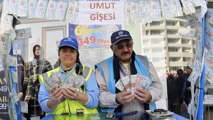 Antalyada 61 milyonluk liralık bileti, Kostakoğlu çifti satmış (2) - Yeniden