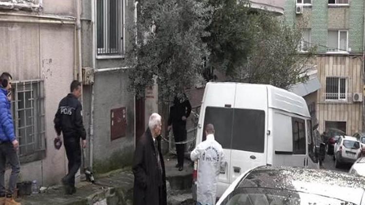 Beyoğlu’nda bir polis evinde ölü bulundu
