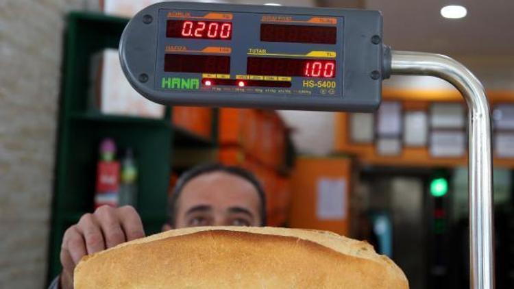 Antalyada ekmeğin gramajının düşürüldüğünü birçok kişi fark etmedi