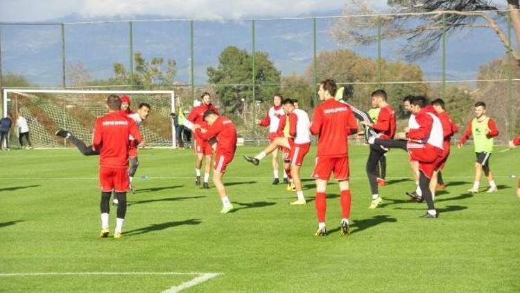 Demir Grup Sivassporun Antalya kampı başladı