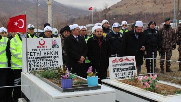 Şehit polis memuru Fethi Sekin mezarı başında anıldı