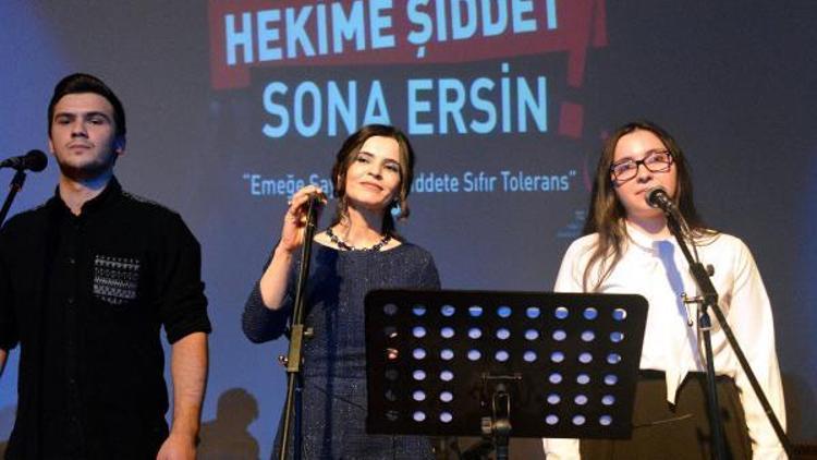 Doktorlar sağlıkta şiddete karşı sahneye çıktı