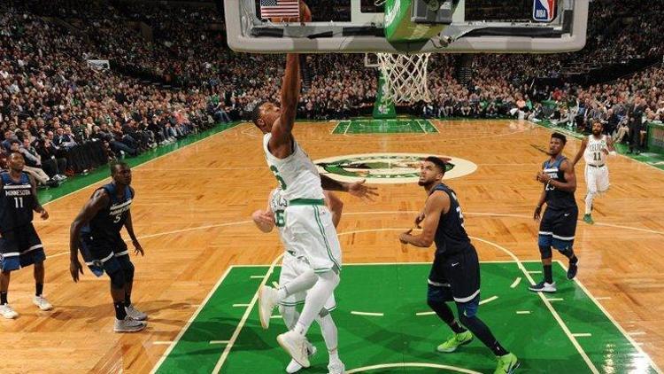 Celtics seriyi 5 maça çıkardı Tutulmuyorlar...