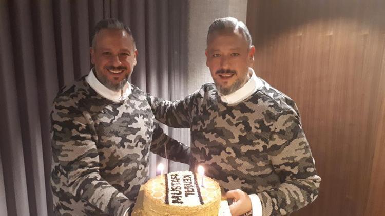 İkizler doğum gününü kutladı