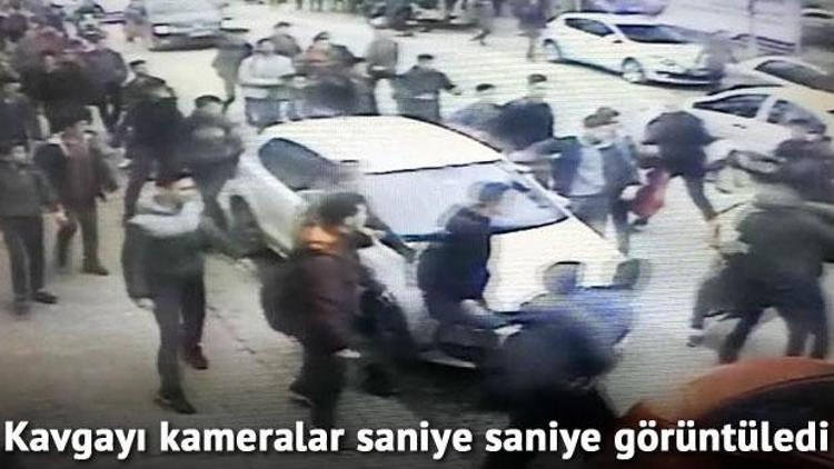 Meydan savaşı Liseliler sokakta birbirine girdi