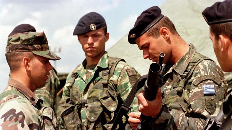 Müthiş iddia Yunan askerler NATO üssünü korumayı reddetti