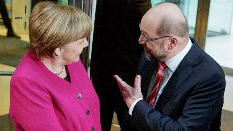 Merkel ön görüşmelere umutla başladı