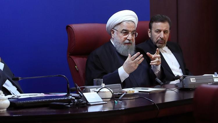 İran Cumhurbaşkanı devlet televizyonunu eleştirdi