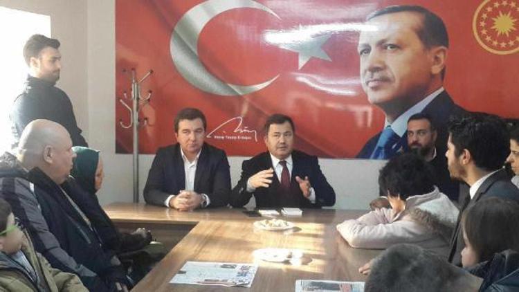 AK Partili Adnan Yılmaz Bergamada vatandaşlarla buluştu