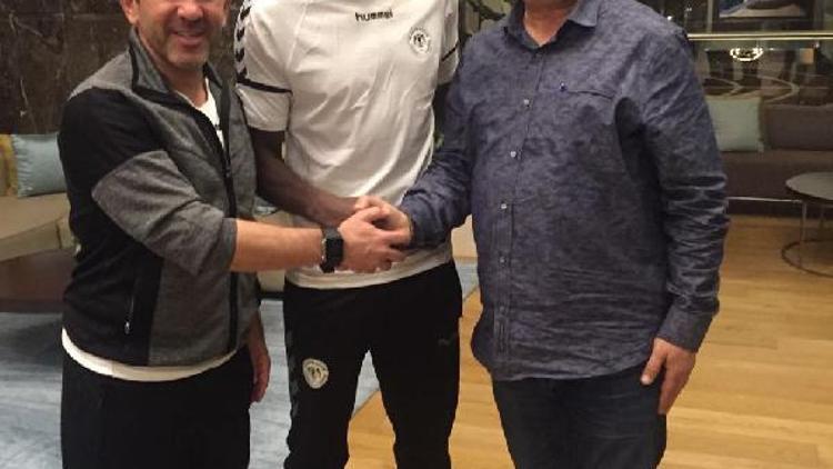 Atiker Konyaspor, Yatabare ile 2.5 yıllık sözleşme imzaladı