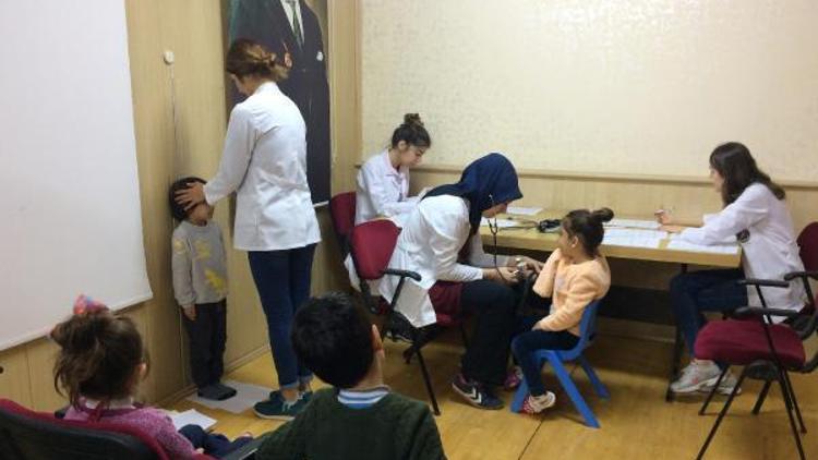 Hemşirelik öğrencileri sağlık taraması yaptı